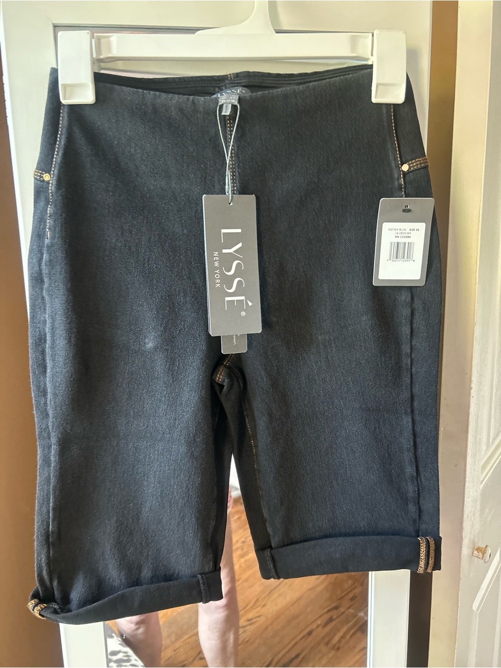 LYSSE Women's Dark Indigo Denim stretchy Bermuda Shorts, XS, NWT - Picture 3 of 12